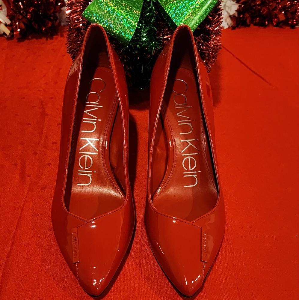 RED PATENT LEATHER CALVIN KLIEN PUMPS NWOT